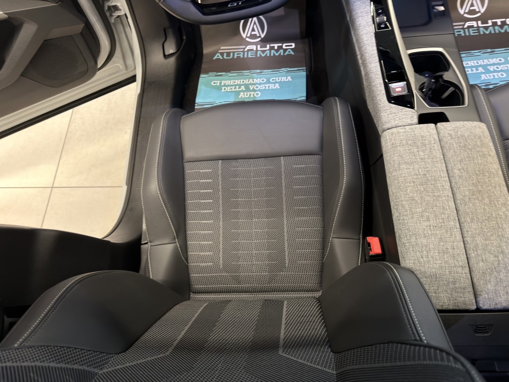 PEUGEOT 3008 1200 HYBRID 145 CV EDCS6 GT